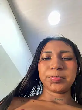Barbiebrunette_ live cam on StripChat