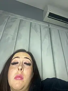 BrunetteBarbieXx_