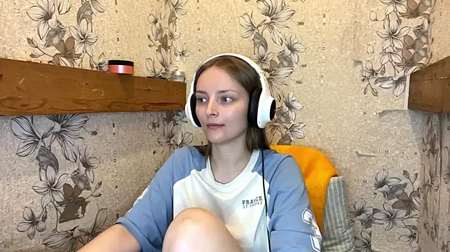 EmyMiu live cam preview