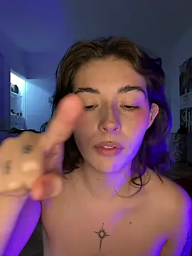 LittleHannaa_