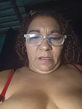 RoxanaQueen_ live cam on StripChat