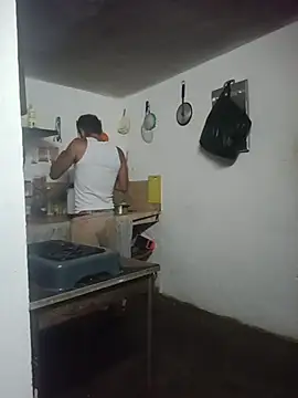 Elmono__1 live cam on StripChat