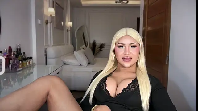 Your_Majesty_Tyra