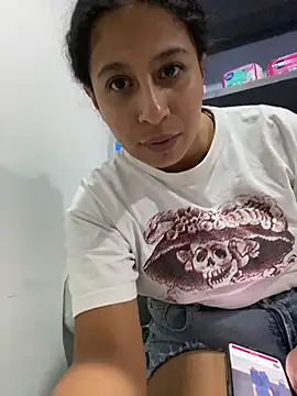 chloefixxx (F young) - fingering down my pants