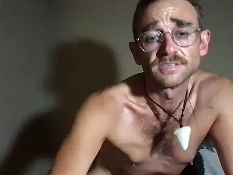 MaxSpadeErotica live cam on StripChat