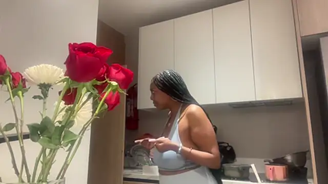ChocolateCakeQueen live cam on StripChat