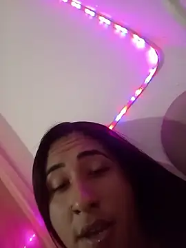 Lohaynne live cam on StripChat