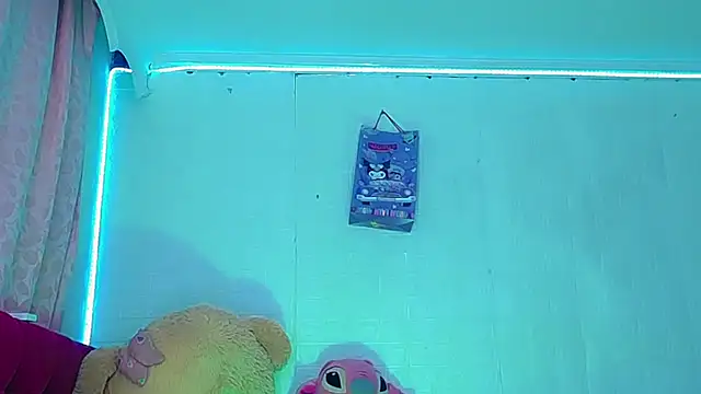 NahomiCamper live cam preview