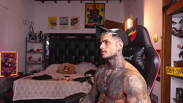 logan_hugh8 live cam preview