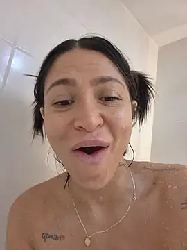 Ina_Jody_ live cam preview