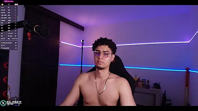 bigryann23 live cam on StripChat