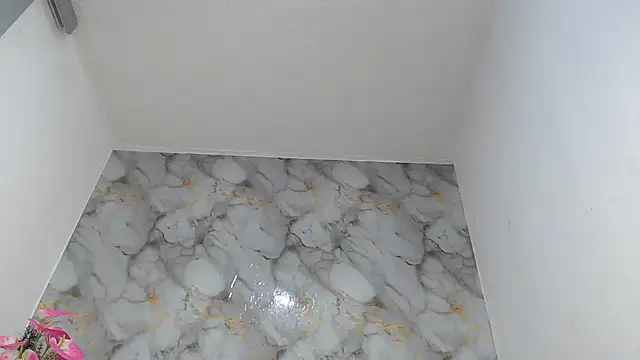brown_halos live cam preview