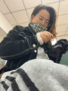 Youyou_12 live cam preview