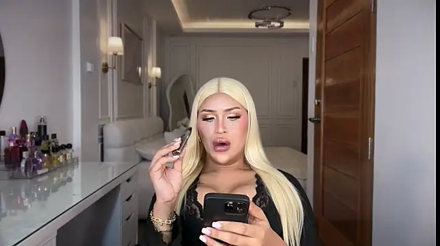 Your_Majesty_Tyra