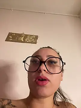 queenlo_xxx webcam