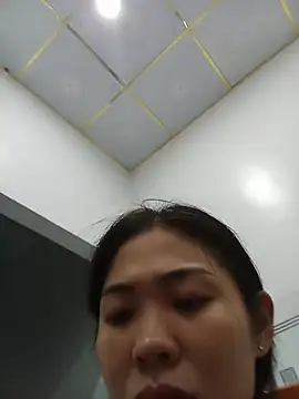 hero_bayby vertical video cam