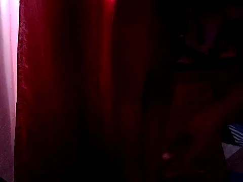 Naughtysuzzi_