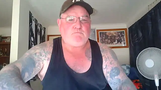KINKYBLUEYES69