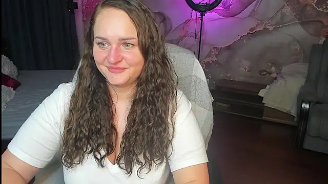 Chorna_Rouse live cam preview