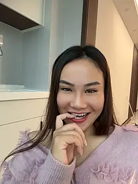 yioyio-666 (F young) - 仿真精液摸胸诱惑2分钟
