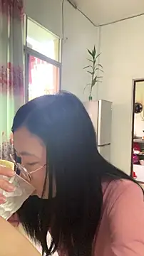 Caihong- live cam on StripChat