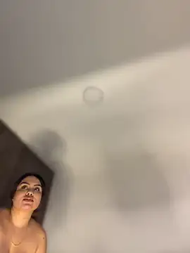 valeria2019hot live cam preview