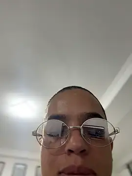 JuanitaMore01 live cam preview