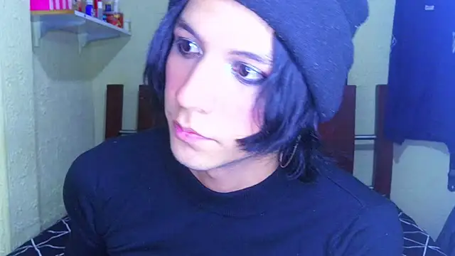 olii_dusk live cam preview