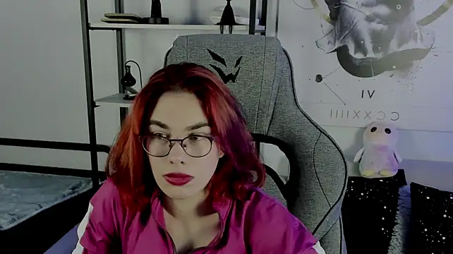 SeraphineDuskryn live cam preview