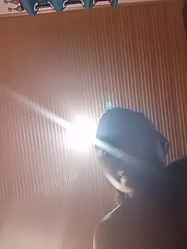 PetitePeachyy live cam preview