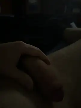 Gombos001 live cam preview
