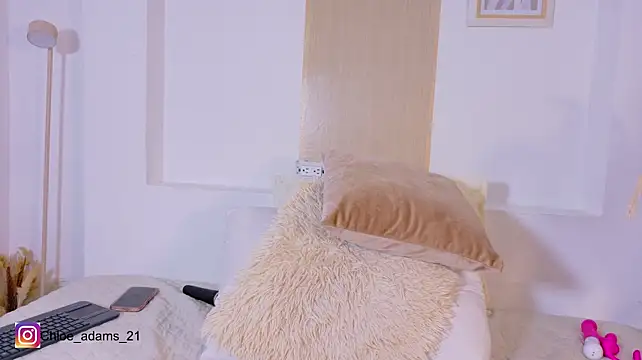 Chloe_adams_1