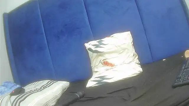 Caramel-MoMo live cam preview