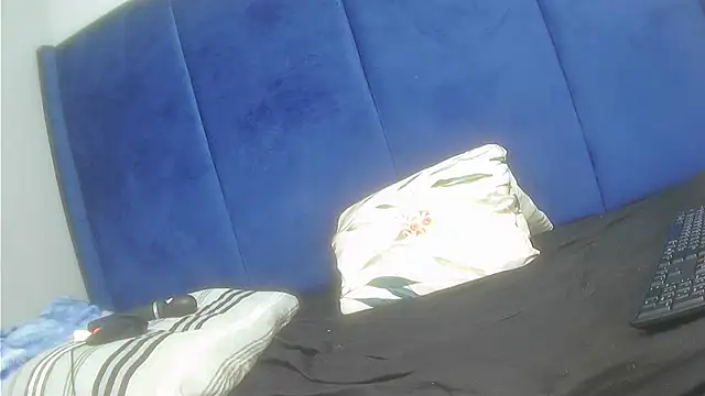 Caramel-MoMo live cam preview