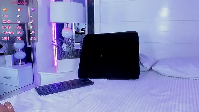 Vanessa_Toro