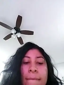 Ariana_Oshun live cam preview