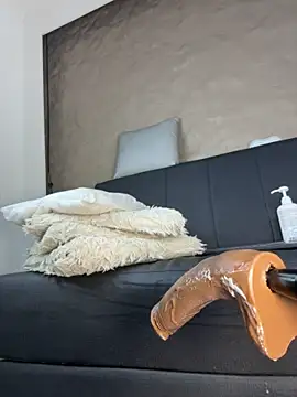 Isa__Blanc live sex cam