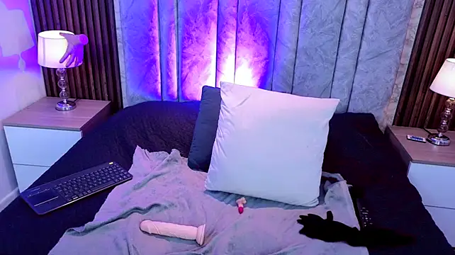 Amber_Moon_ live cam on StripChat
