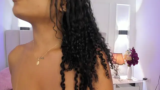 KylieRouses live cam on StripChat