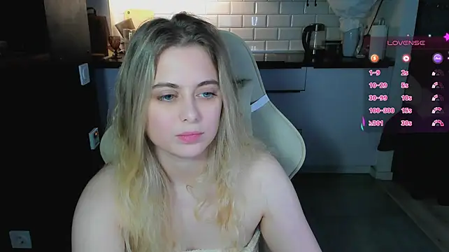 blonde_kellyy