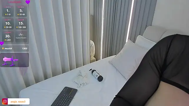 angiee_roses webcam