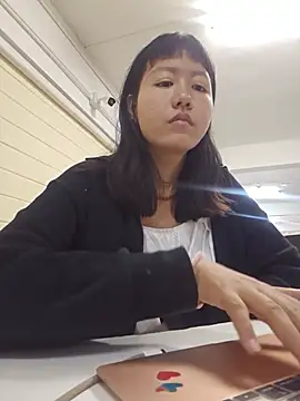 Jelly7pieces live cam on StripChat