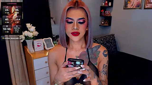StellaStrong30 live cam on StripChat