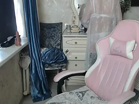 SexyLena77777 live cam on StripChat