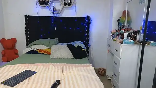 charlotte_077 live cam preview
