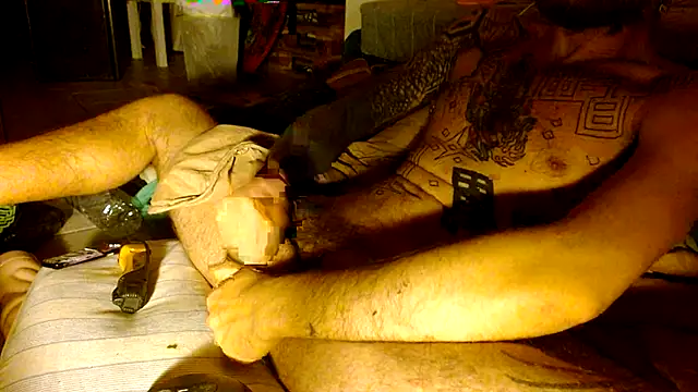 Damn_bro23 live cam preview