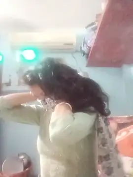 PriyankaLive