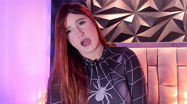 megan_whitee__
