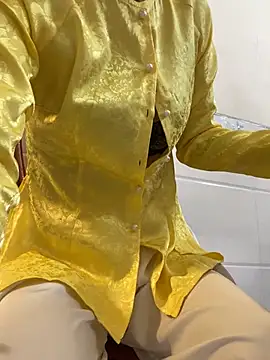 NINA2102 live cam preview