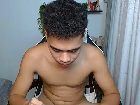 curlyasian_njxx live cam preview